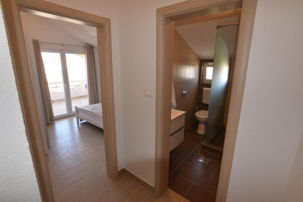 Apartments Batarilo Biograd Na Moru Esterno foto